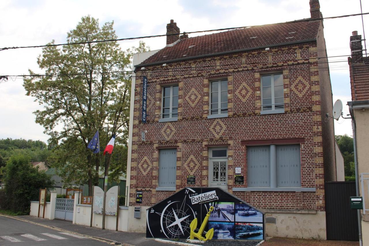 图罗特Bateau Entre Lille Et Paris住宿加早餐旅馆 外观 照片